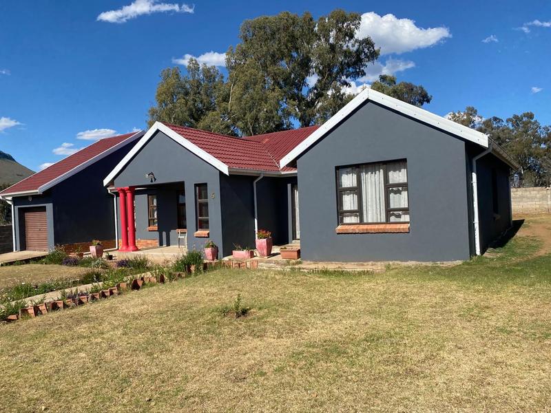 To Let 4 Bedroom Property for Rent in Komani Park Eastern Cape